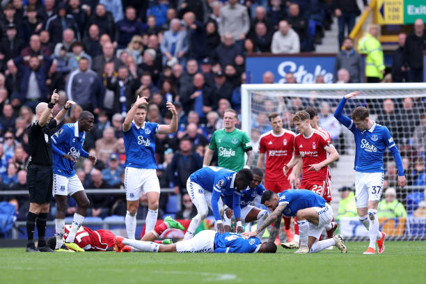 持进攻势头 持进攻势头